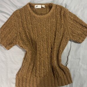 JH Collectibles Cable-Knit Short Sleeve Sweater in Camel Brown